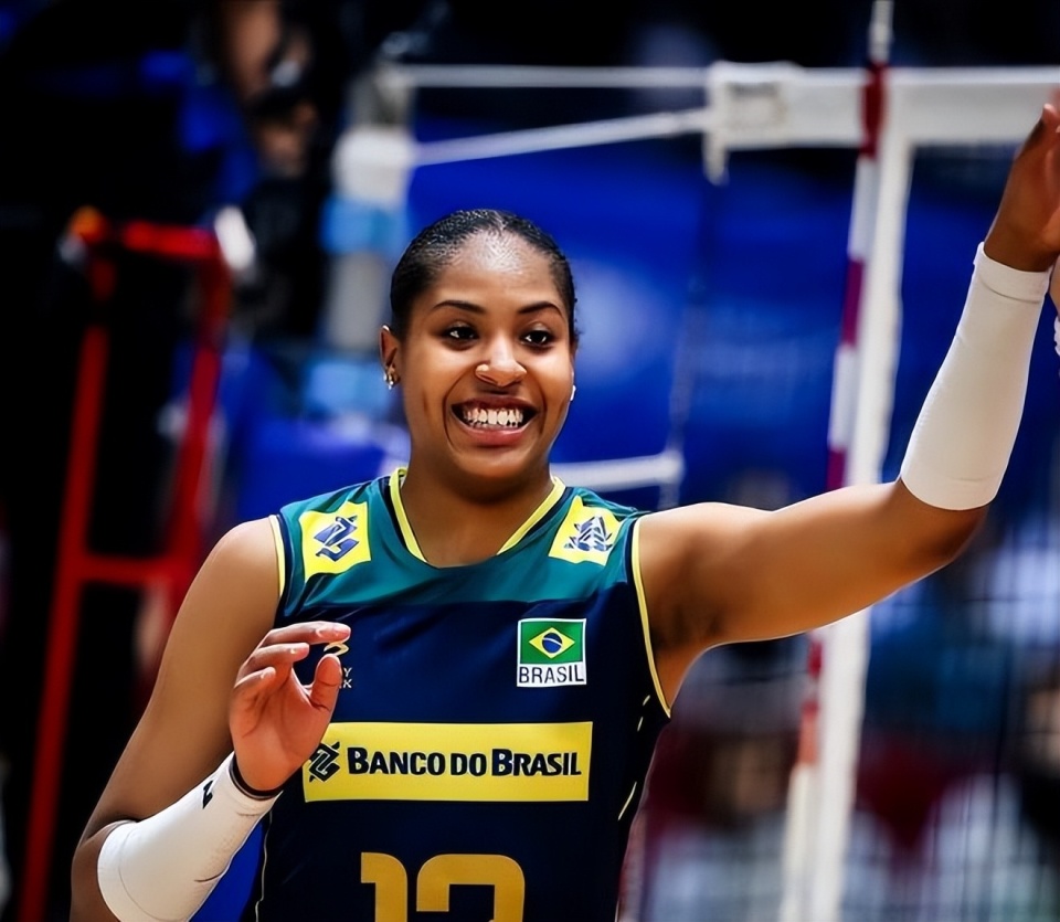 九游APP下载包含葡超倒计时，夏洛特黄蜂今晚远射贴柱，细节引发关注，压力陡增，年轻球员得到机会的词条